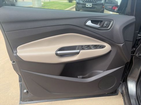 Certified 2019 Ford Escape SEL FWD image 12