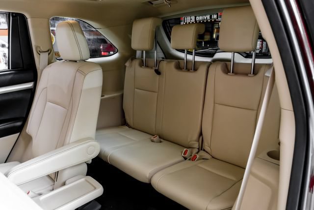 Used 2019 Toyota Highlander XLE FWD image 45