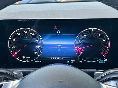 New 2026 Mercedes-Benz GLB 250 image 27