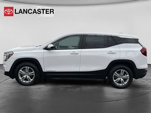 Used 2024 GMC Terrain SLE FWD image 4