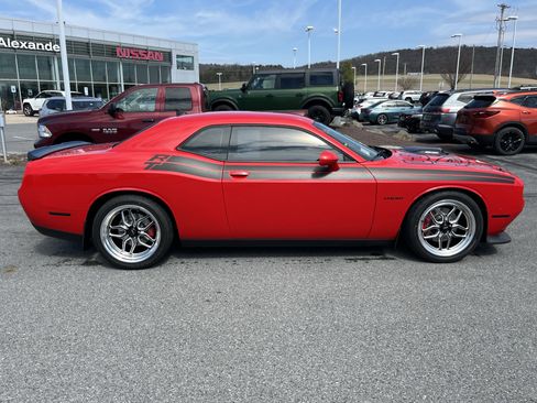 Used 2020 Dodge Challenger R/T w/ Plus Package image 2