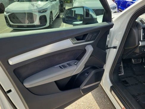 Used 2021 Audi SQ5 Premium Plus w/ Premium Plus Package AWD/4WD image 18