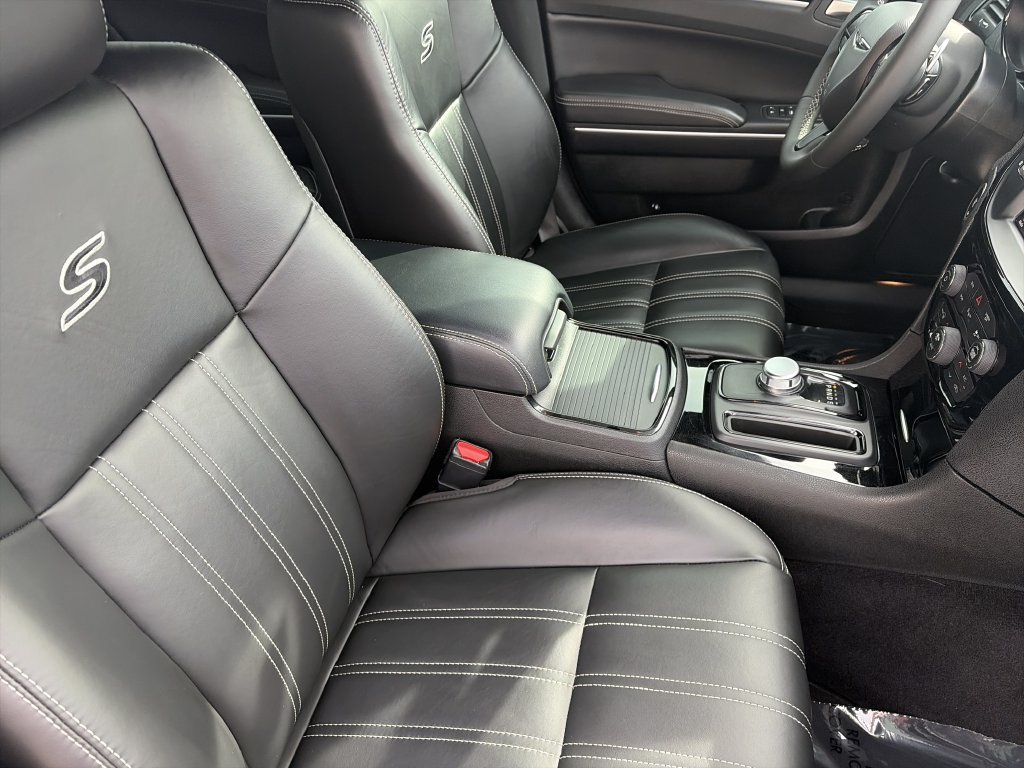 Used 2023 Chrysler 300 S RWD image 30