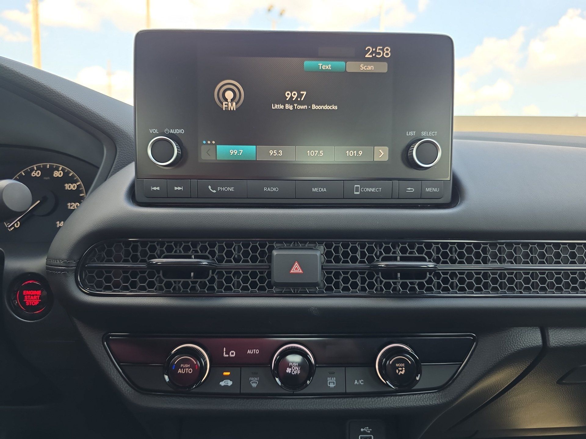 Used 2024 Honda HR-V LX image 23