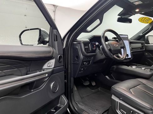 Used 2023 Ford Expedition Max Platinum image 17