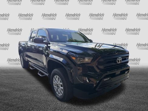 Used 2024 Toyota Tacoma SR5 AWD/4WD image 2