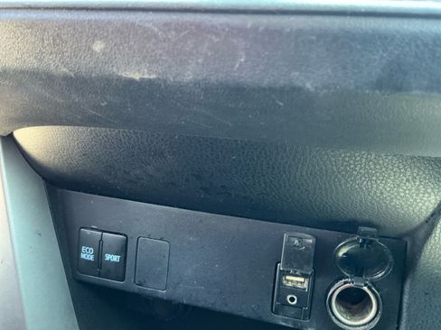 Used 2017 Toyota RAV4 LE w/ All Weather Liner Package AWD/4WD image 15