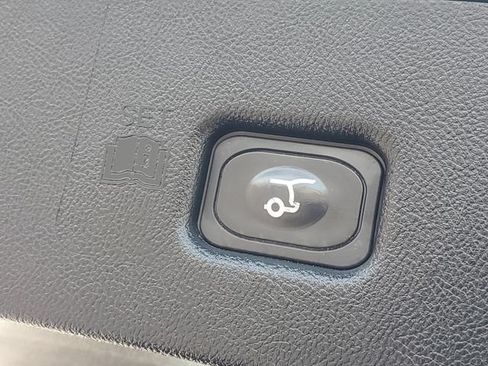 Used 2022 Lincoln Nautilus Reserve AWD/4WD image 37