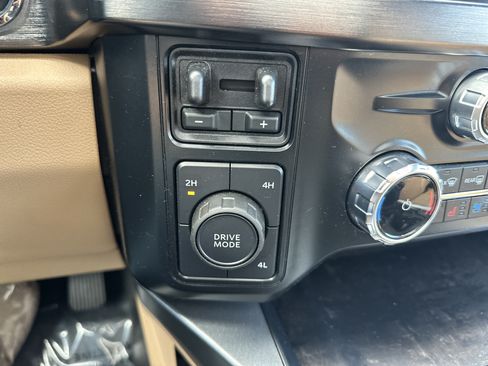 Used 2023 Ford F250 Lariat w/ Chrome Package AWD/4WD image 20