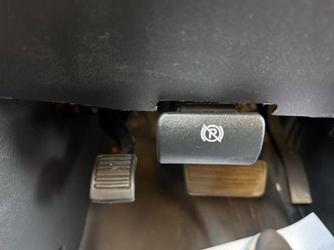 Used 2021 GMC Savana 3500 Extended w/ Power Convenience Package image 30