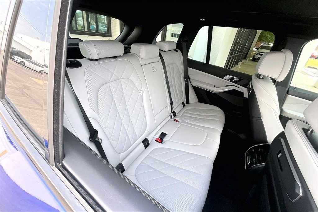 Used 2024 BMW X5 M60i w/ Climate Comfort Package AWD/4WD image 36