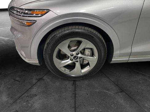 Used 2026 Genesis GV70 2.5T image 3