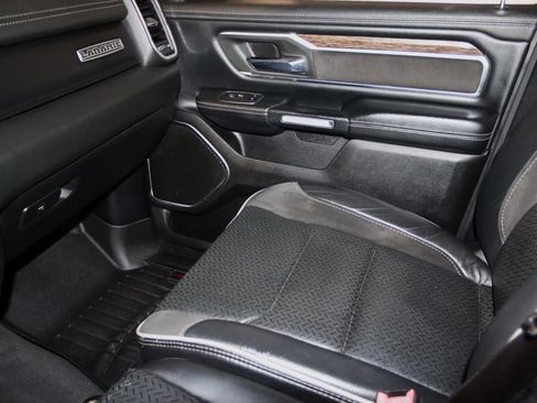 Used 2019 RAM 1500 Laramie image 46