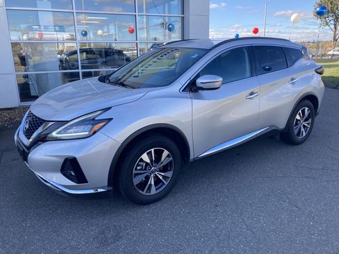 Used 2023 Nissan Murano SV image 2