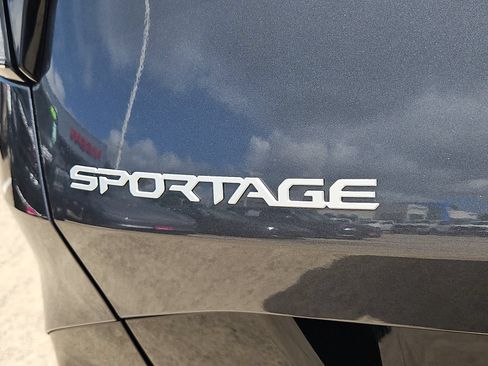 Used 2024 Kia Sportage SX FWD image 11