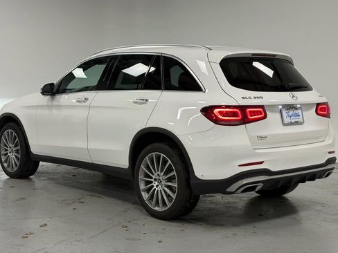 Used 2021 Mercedes-Benz GLC 300 4MATIC w/ AMG Line image 3