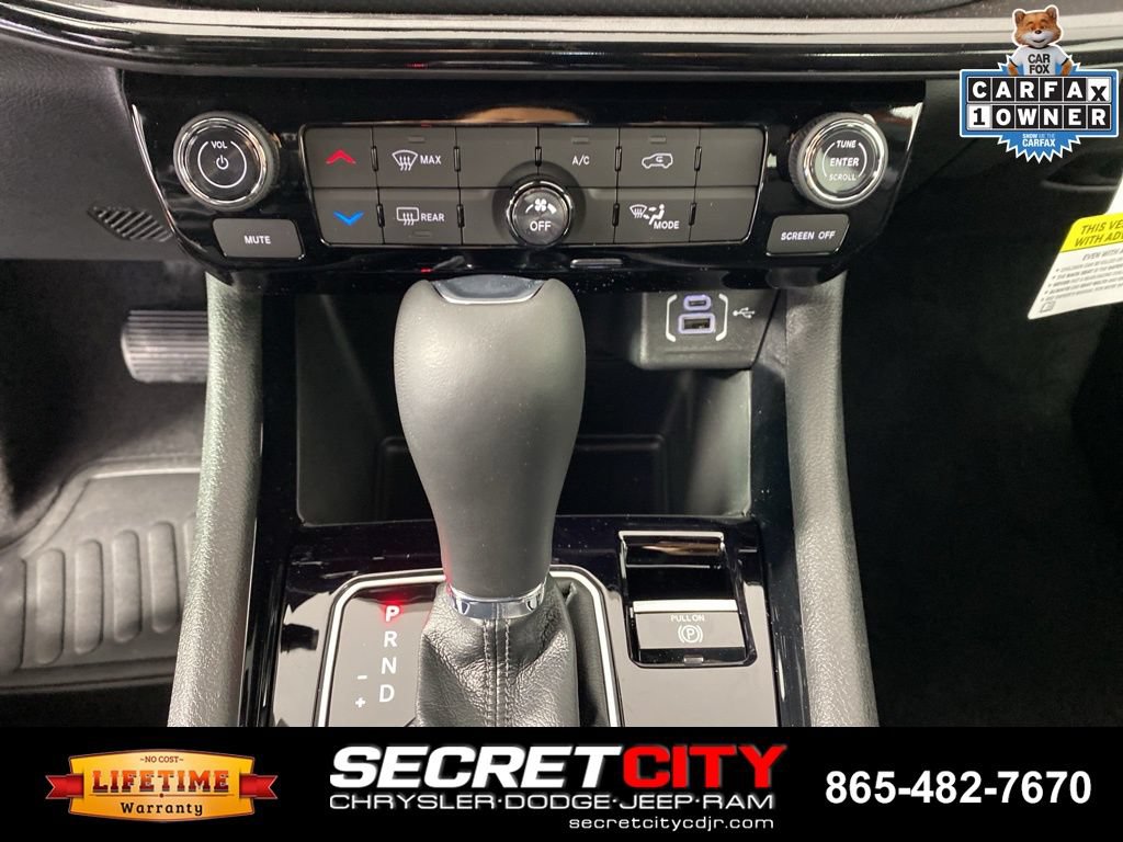 Used 2026 Jeep Compass Latitude AWD/4WD image 21