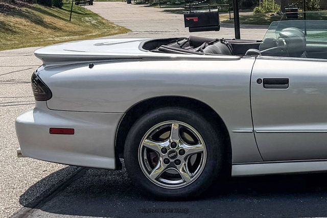 Used 1997 Pontiac Firebird Trans Am RWD image 10