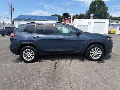 Used 2020 Jeep Cherokee Latitude AWD/4WD image 7