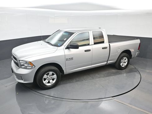 Used 2018 RAM 1500 Express AWD/4WD image 17