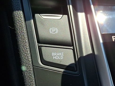 Used 2017 Honda CR-V LX image 24