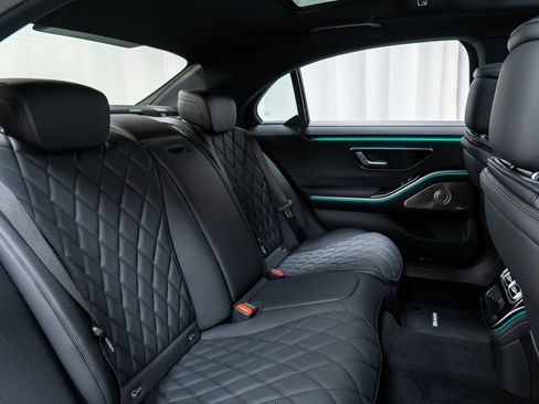 New 2026 Mercedes-Benz S 580 4MATIC Sedan image 25