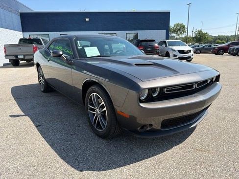 Used 2019 Dodge Challenger SXT AWD/4WD image 7