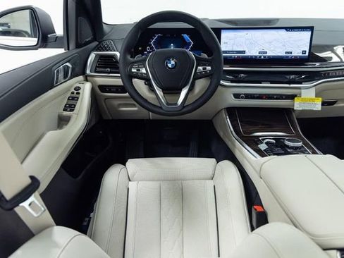 New 2026 BMW X5 xDrive50e image 4