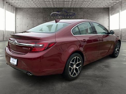 Used 2017 Buick Regal Sport Touring FWD image 3
