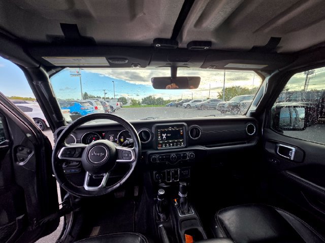 Used 2022 Jeep Wrangler Unlimited Sahara w/ Cold Weather Group AWD/4WD image 6