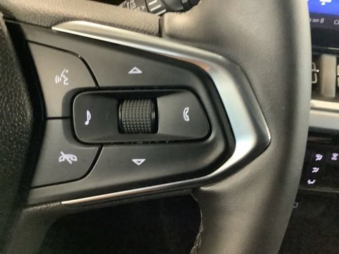 Used 2024 Chevrolet Trax LT w/ Driver Confidence Package FWD image 24