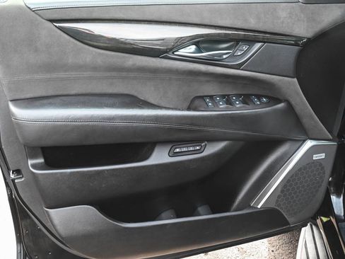 Used 2016 Cadillac Escalade Platinum image 8