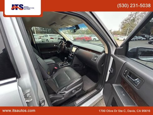 Used 2018 Ford Flex Limited image 12