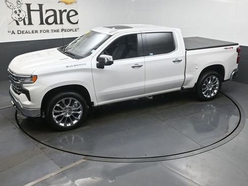 Used 2023 Chevrolet Silverado 1500 LTZ w/ LTZ Premium Package image 43