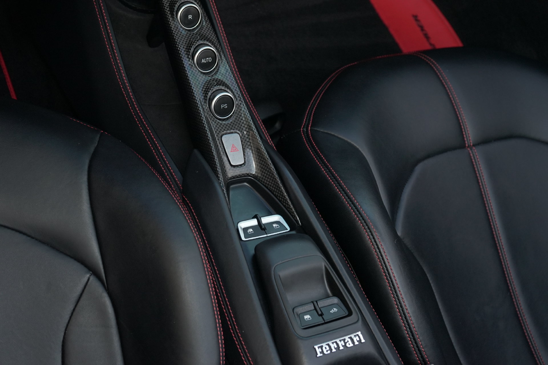 Used 2021 Ferrari F8 Tributo RWD image 22