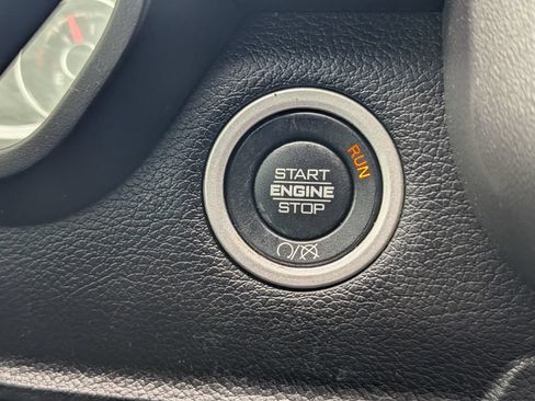 Used 2022 RAM 2500 Big Horn w/ Night Edition AWD/4WD image 18