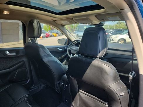 Used 2020 Ford Escape Titanium AWD/4WD image 28
