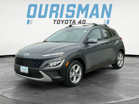 Used 2023 Hyundai Kona SEL AWD/4WD image 3