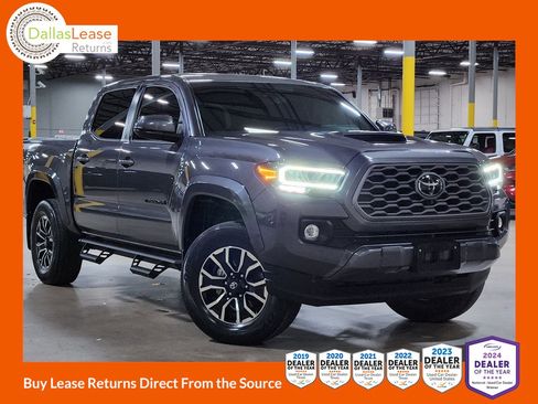 Used 2021 Toyota Tacoma TRD Sport image 1