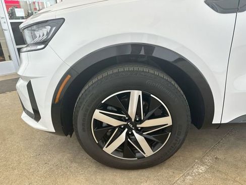Certified 2023 Kia Sorento S FWD image 20