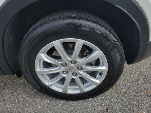 Used 2019 Cadillac XT4 Luxury image 34