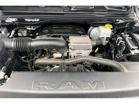 Used 2024 RAM 1500 Limited image 12
