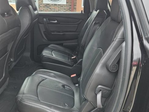 Used 2016 Chevrolet Traverse LT image 7