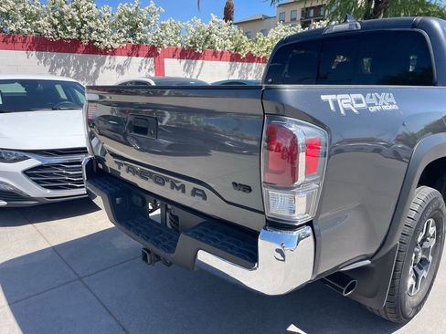 Used 2023 Toyota Tacoma TRD Off-Road w/ Black Out Package (TMS) image 4