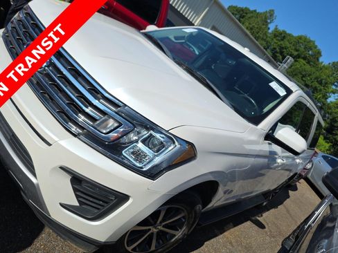 Used 2018 Ford Expedition Max XLT w/ Cargo Package RWD image 1