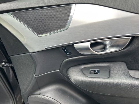 Used 2018 Volvo XC90 T6 Momentum w/ Protection Package Premier image 23