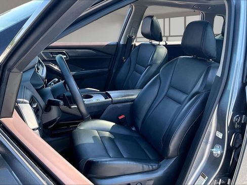 Used 2021 Nissan Rogue SV w/ Premium Package FWD image 20