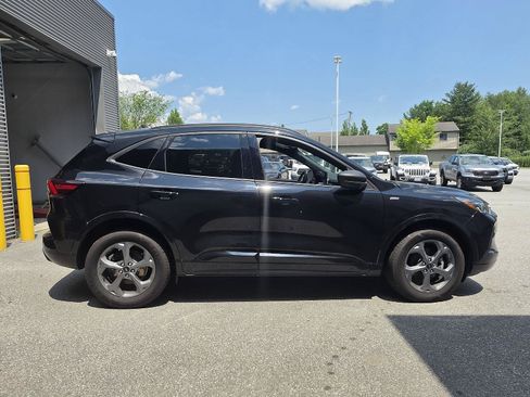 Used 2023 Ford Escape ST-Line AWD/4WD image 2