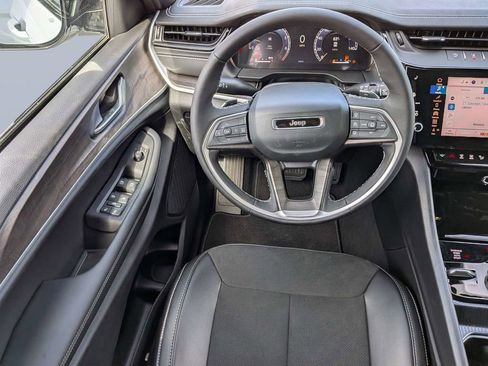 New 2026 Jeep Grand Cherokee 4WD image 15