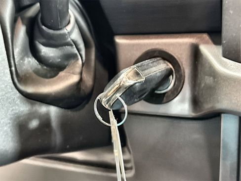 Used 2025 Ford F150 XLT w/ Equipment Group 301A Standard image 23